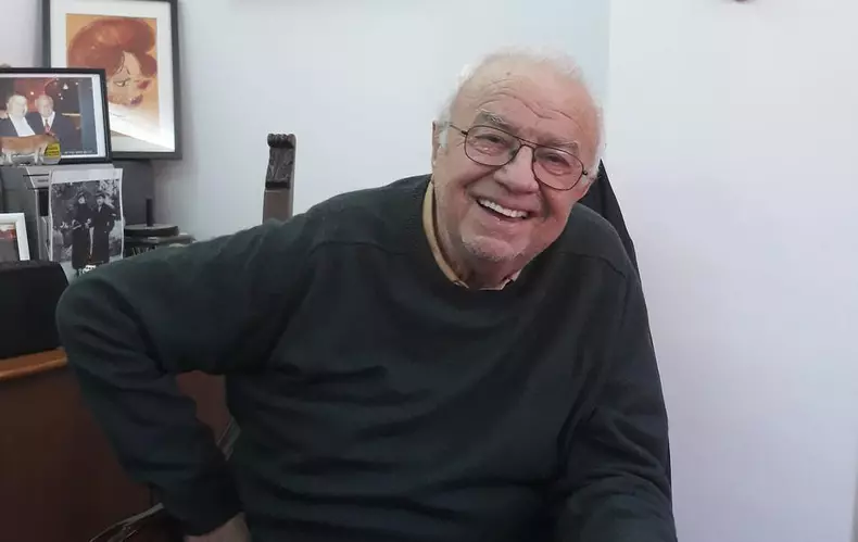 57203972_102735830930007_3230533379095003136_o-1