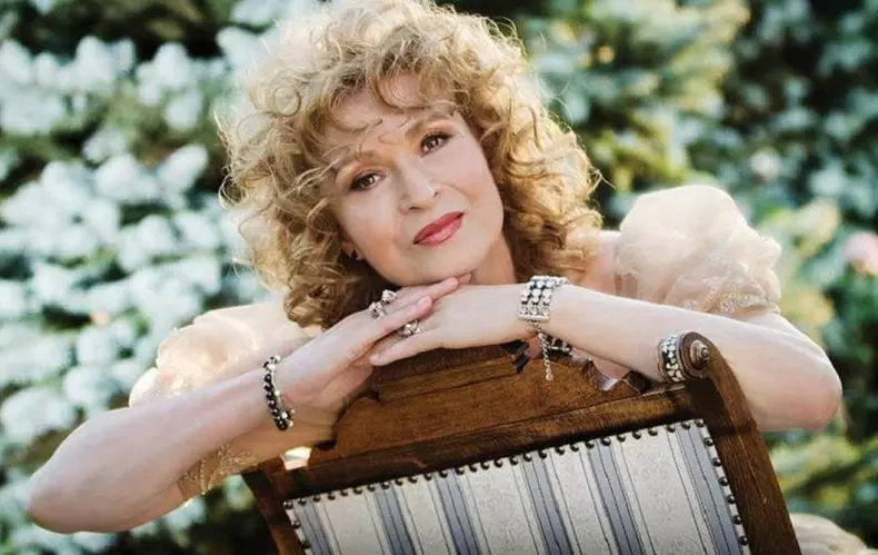 Unde-a-ajuns-să-locuiască-Angela-Similea-după-ce-a-pierdut-procesul-pentru-averea-fostului-soț-2-1-1