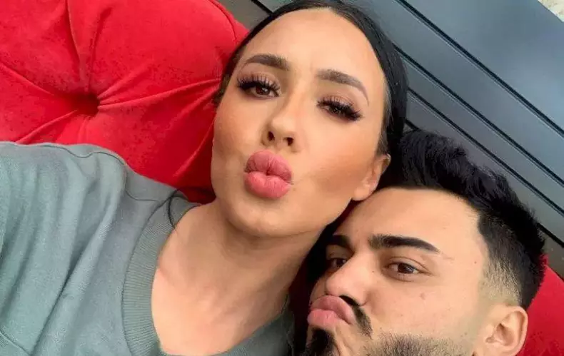 Ella-_i-Jador-Puterea-Dragostei