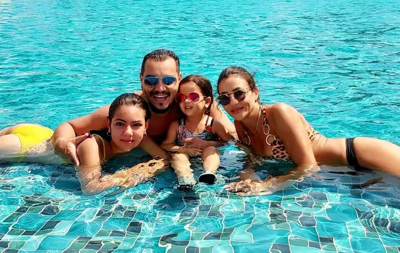 Bursucu și-a cerut iubita de soție după 10 ani de relație (4)