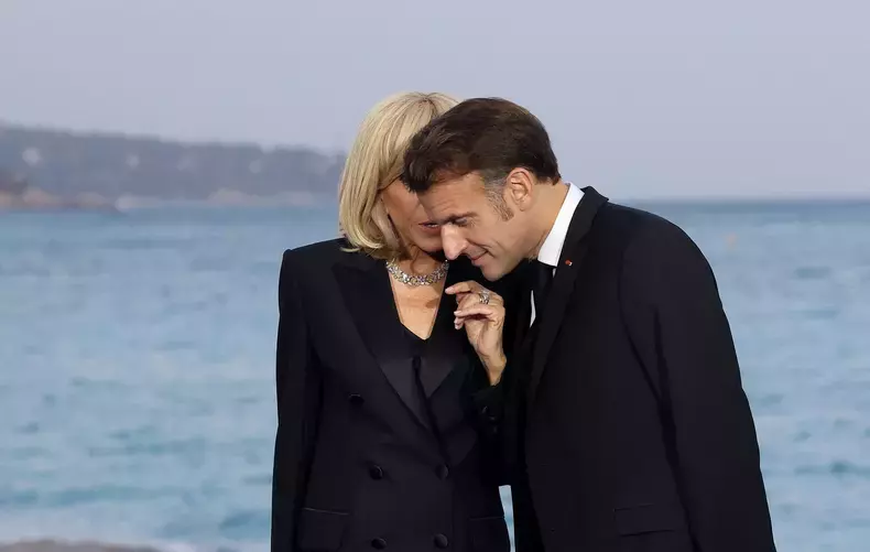 nisa-brigitte-emmanuel-macron