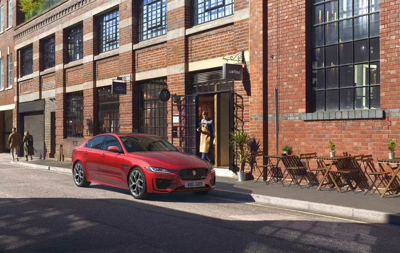 Jaguar XE facelift 017