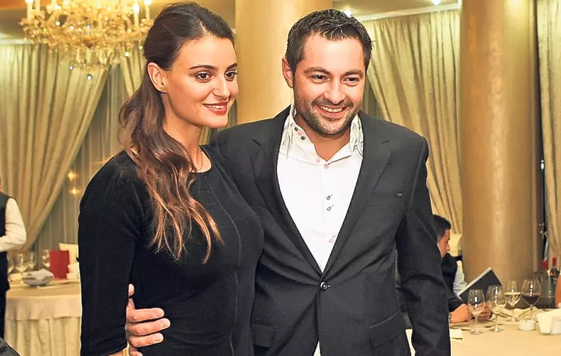 05-norris-menghia-01