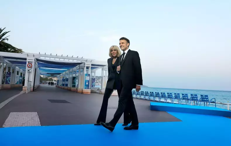 emmanuel-si-brigitte-macron