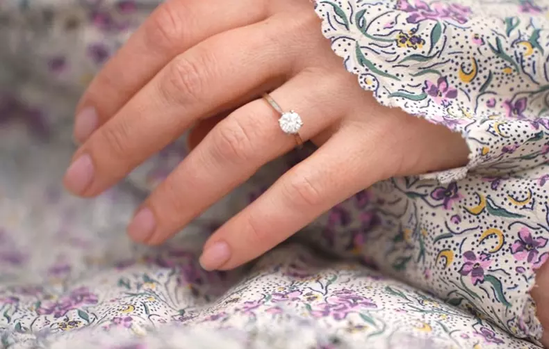 inel-logodna-gina-pistol-smiley