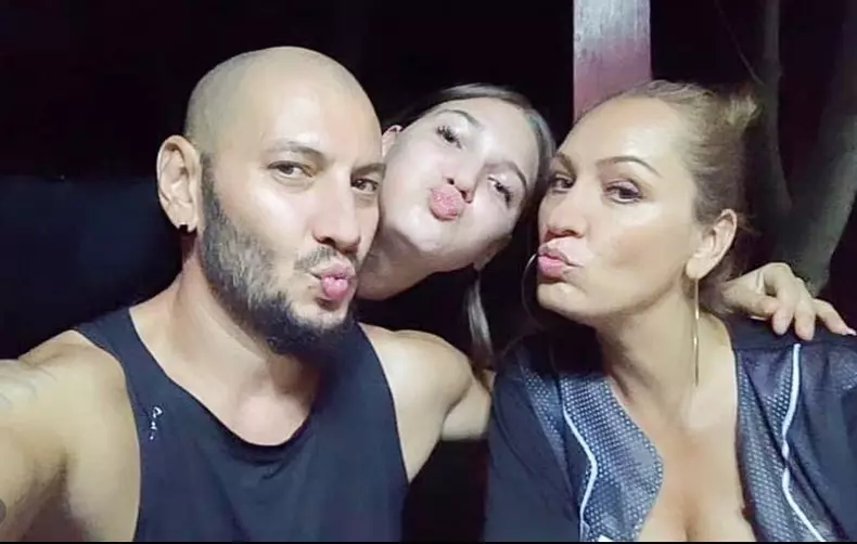nick cu fetele lui