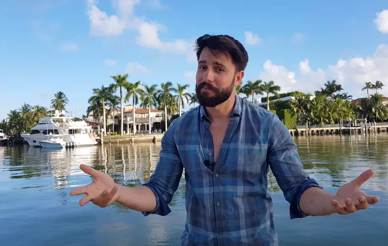 Cine-este-Taher-Sonu-căsătoriți-pe-nevăzute-3