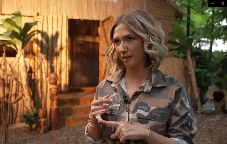 sunt-celebru-scoate-ma-de-aici-19