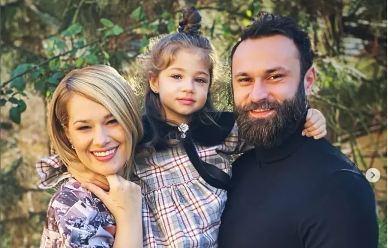 feli-donose-si-logodnicul-1-1