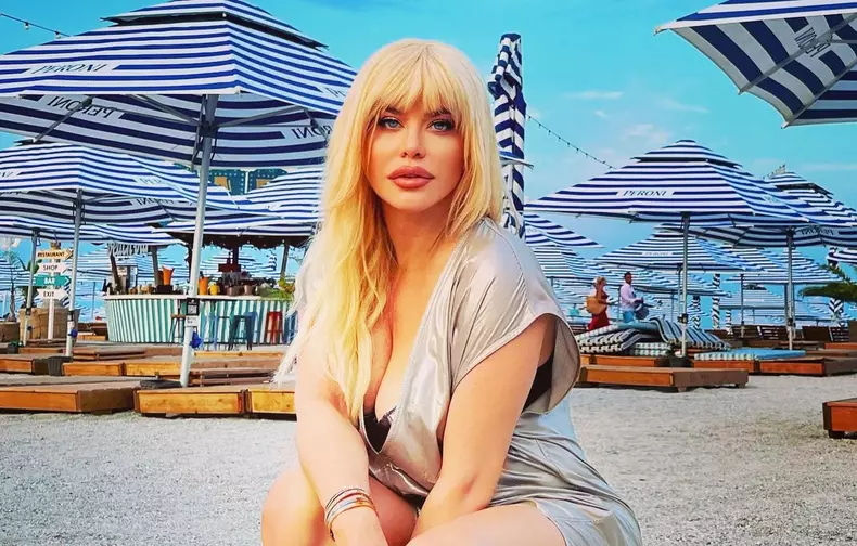 Loredana Groza a îmbrăcat o rochie mini și și-a uimit fanii (4)