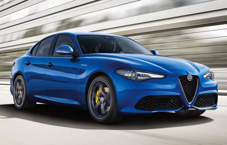 2017-alfa-romeo-giulia-veloce-5
