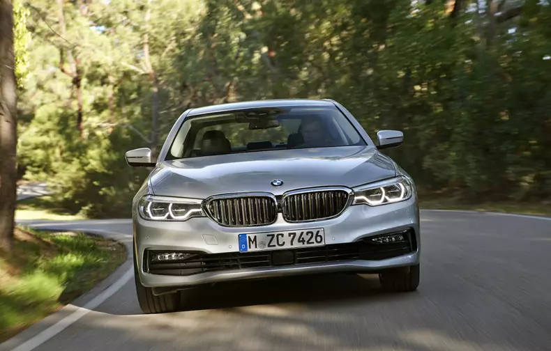 2017-bmw-530e-iperformance-detroit-2017-7