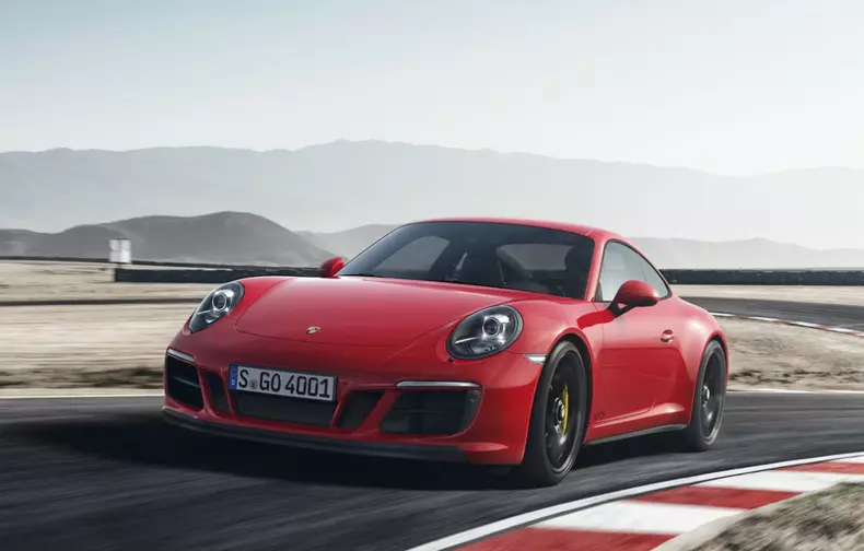 2017-porsche-911-gts-detroit-2017-10