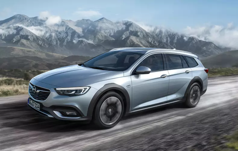 Opel Insignia Country Tourer (1)