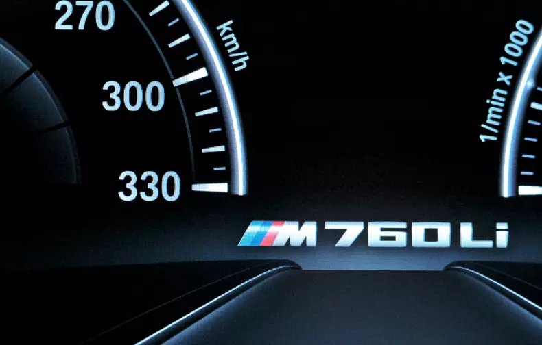 BMW M760Li bord