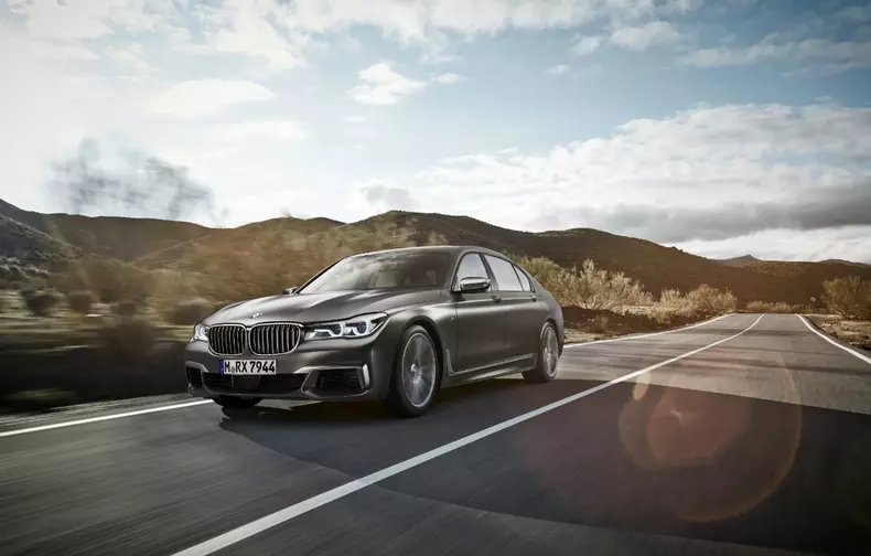 BMW M760Li lui Liviu Dragnea