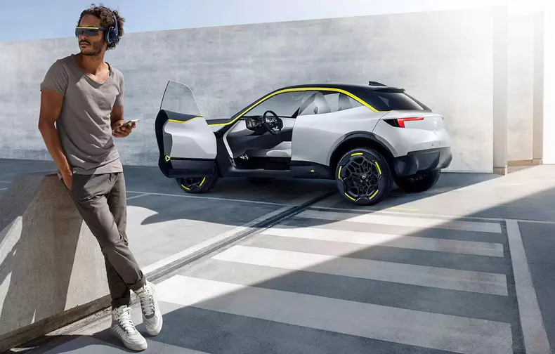 Opel GT X Experimental Concept 09