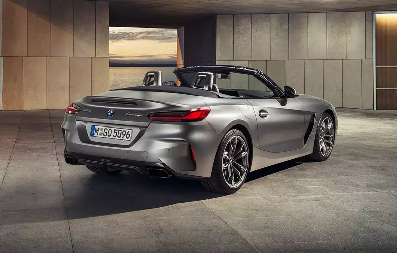 BMW Z4 este disponibil cu trei motoare 01