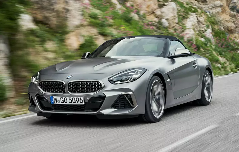 BMW Z4 este disponibil cu trei motoare 12