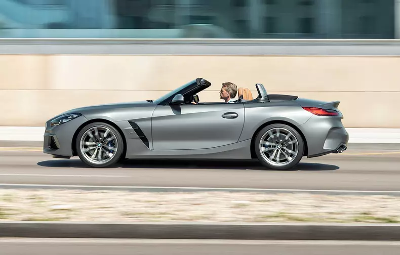 BMW Z4 este disponibil cu trei motoare 19