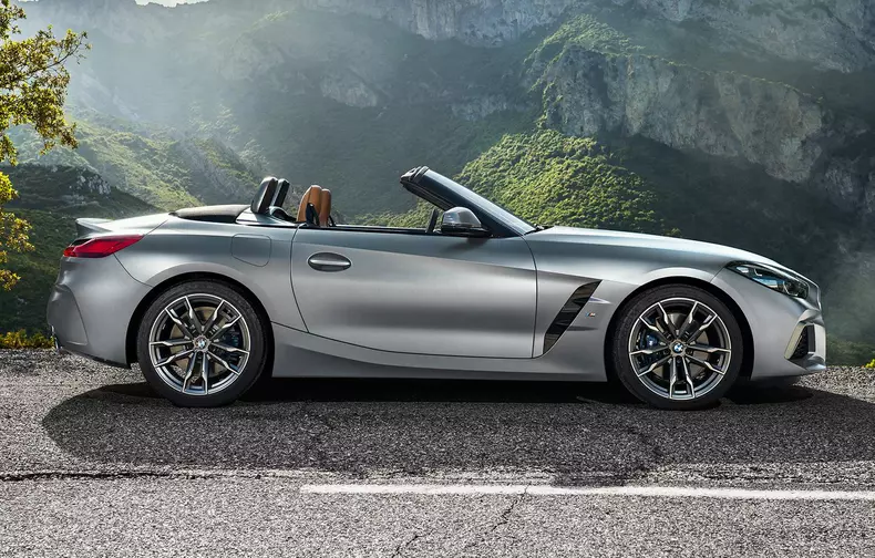 BMW Z4 este disponibil cu trei motoare 20