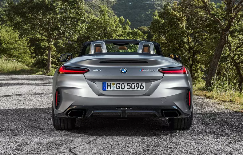 BMW Z4 este disponibil cu trei motoare 24