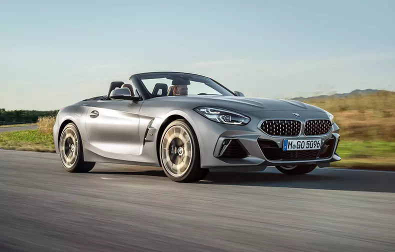 BMW Z4 este disponibil cu trei motoare 30