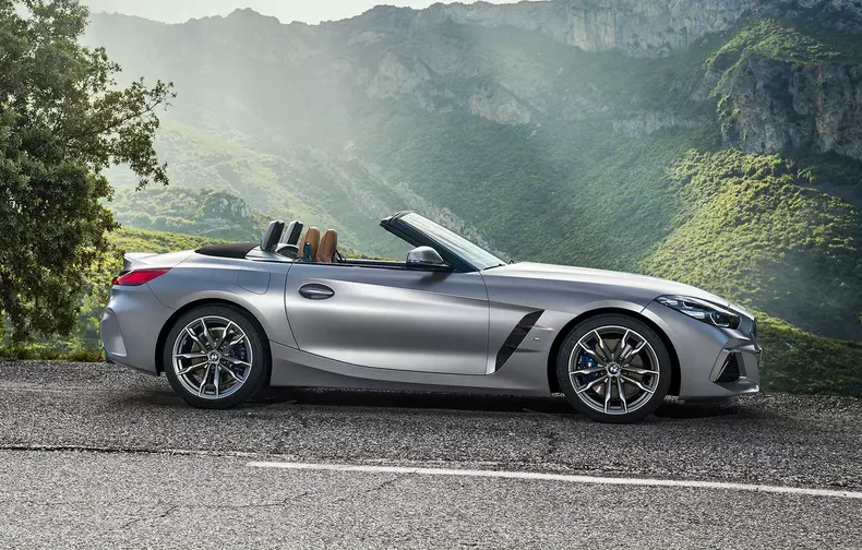 BMW Z4 este disponibil cu trei motoare 33