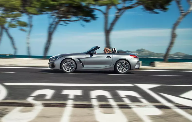 BMW Z4 este disponibil cu trei motoare 34