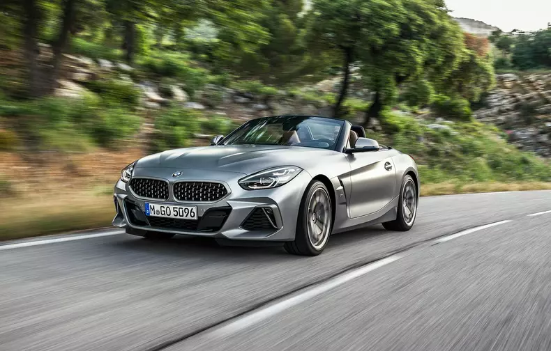 BMW Z4 este disponibil cu trei motoare 44