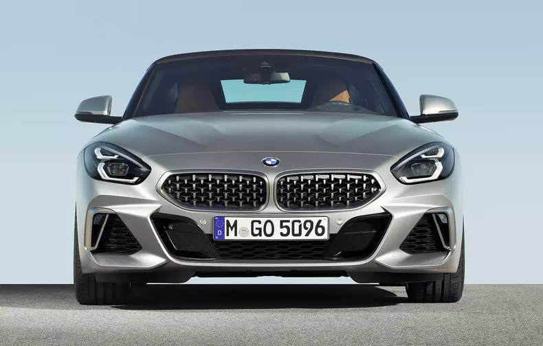 BMW Z4 este disponibil cu trei motoare 46