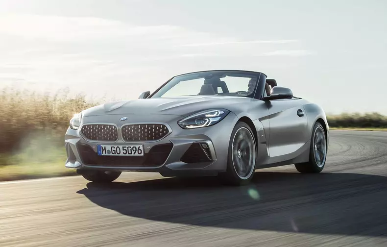 BMW Z4 este disponibil cu trei motoare 52