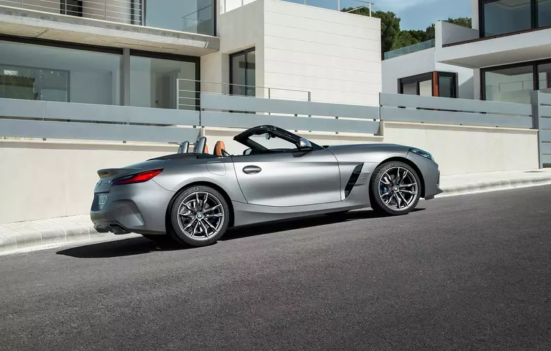 BMW Z4 este disponibil cu trei motoare 53