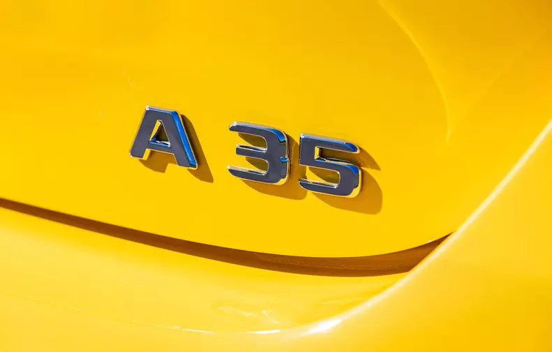 Mercedes-AMG A35 4Matic 03