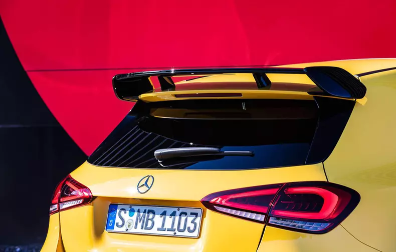 Mercedes-AMG A35 4Matic 07