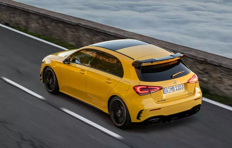 Mercedes-AMG A35 4Matic 11
