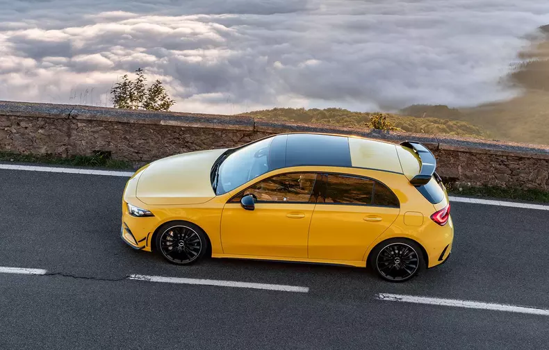 Mercedes-AMG A35 4Matic 16