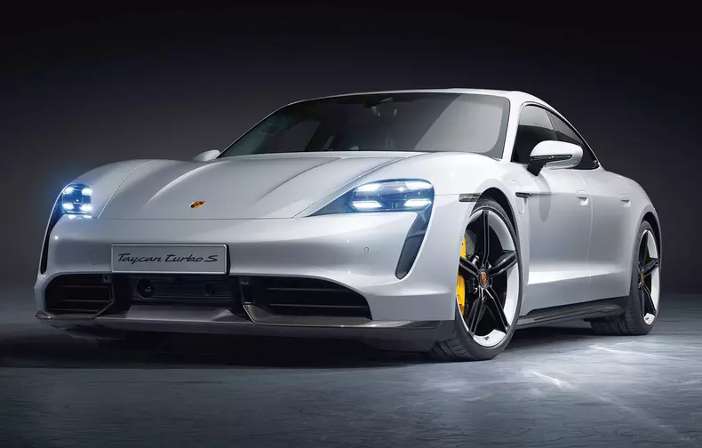 Porsche Taycan oficial3