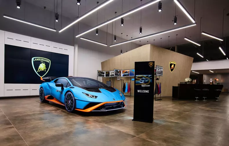 Lamborghini Huracan STO a debutat în România: cât costă și ce oferă?