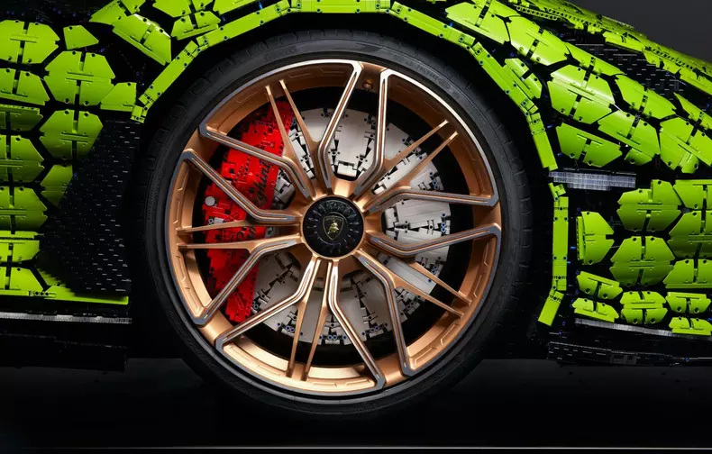 Lamborghini Sian Lego 9