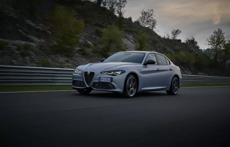 giulia si stelvio facelift 2
