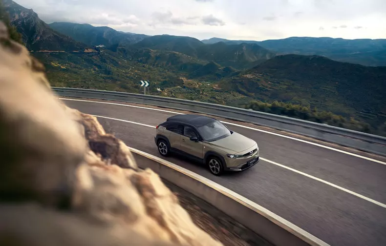 Mazda MX-30 motor rotativ 5