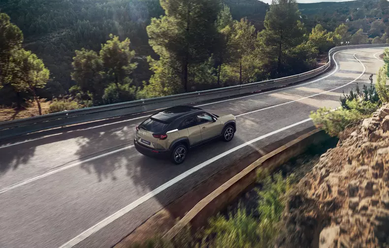 Mazda MX-30 motor rotativ 7