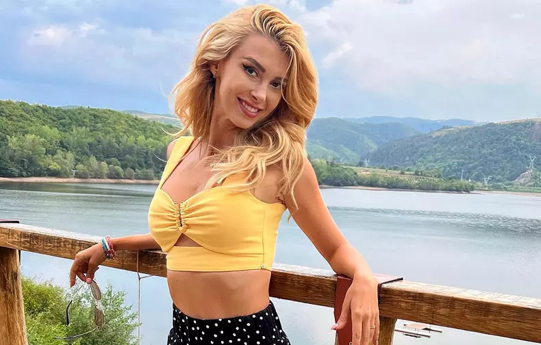 Cum reușește Andreea Bălan să mănânce dulciuri fără să se îngrașe. "Biscuiții cu gem sunt  nelipsiți de la miezul nopții!"