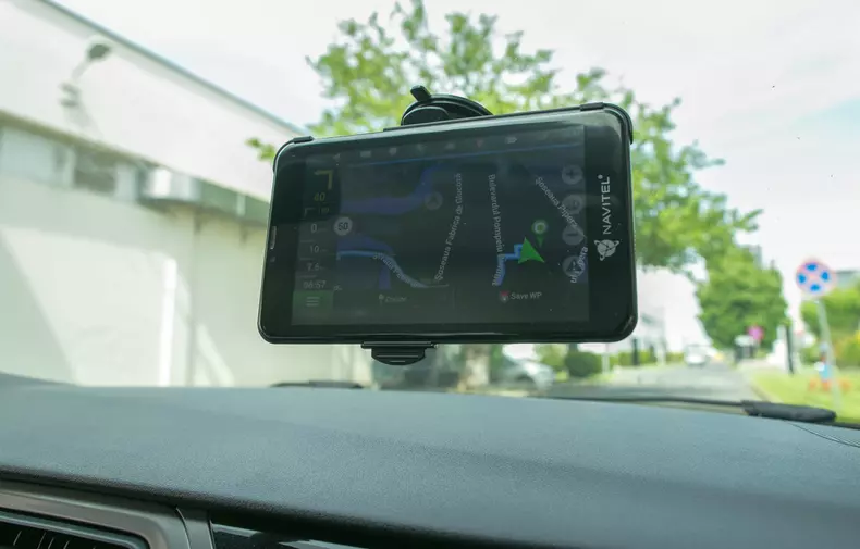 Navitel T757 auto bild romania foto vlad chirea 5