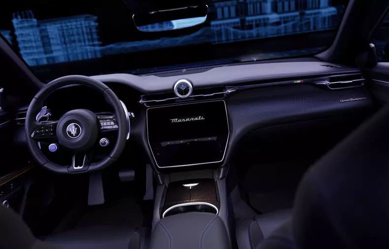 Small-25203-17-maserati-granturismo-110-anniversario-blu-inchiostro