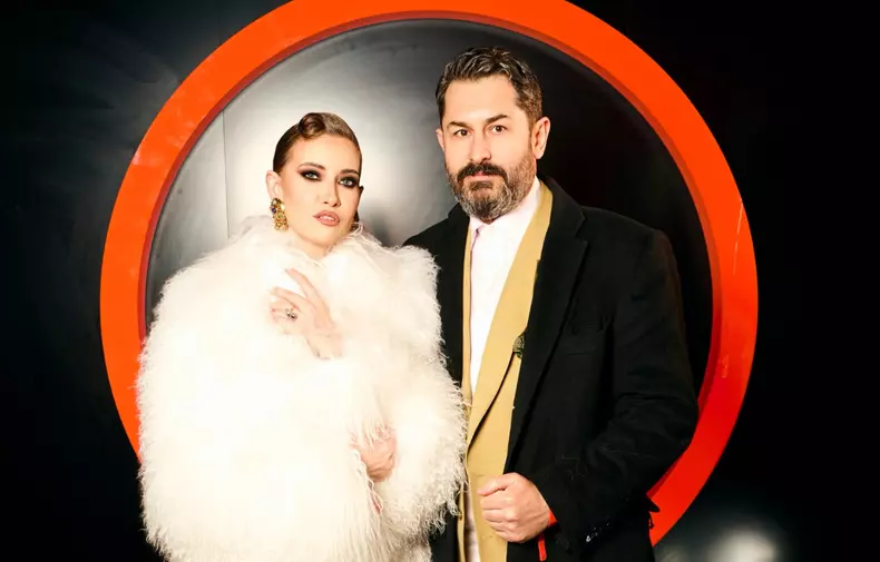 Iulia Albu și Mike