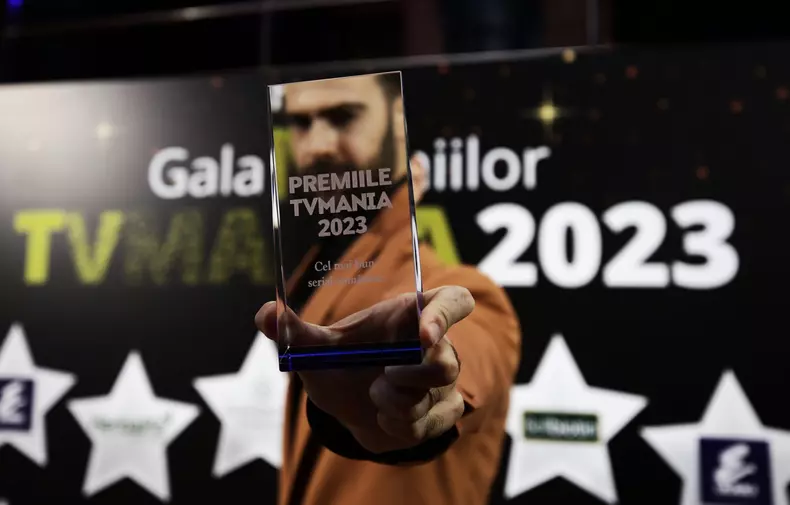 serialul de la Pro TV a primit trofeul pentru Cel mai bun serial românesc în cadrul galei Premiile TVmania 2023 (6)
