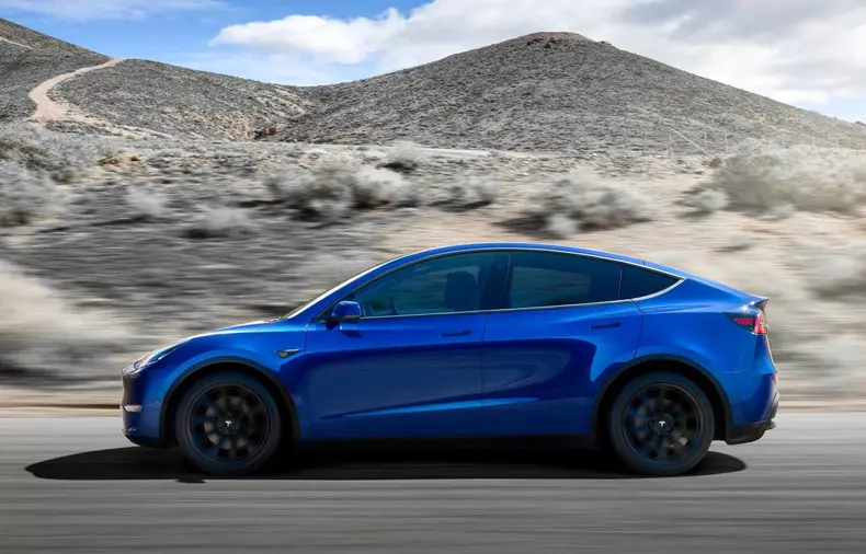 Tesla Model Y oficial 5