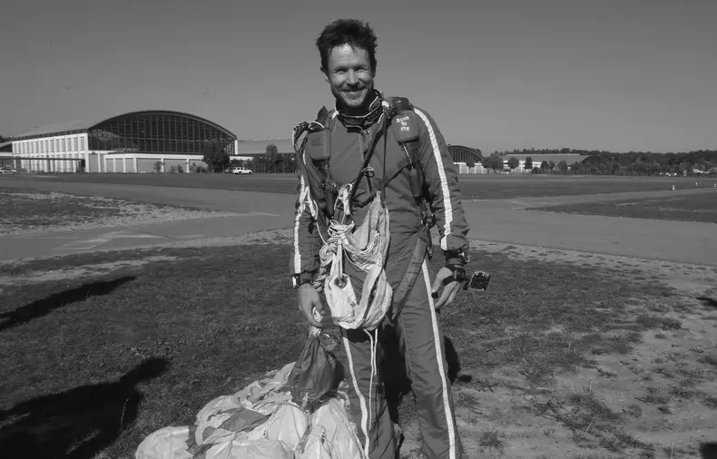 Felix Baumgartner a murit pe 17 iulie (2)